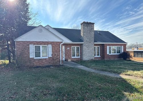 1212 E Main St, Linn, MO, 65051-2504 | Card Image