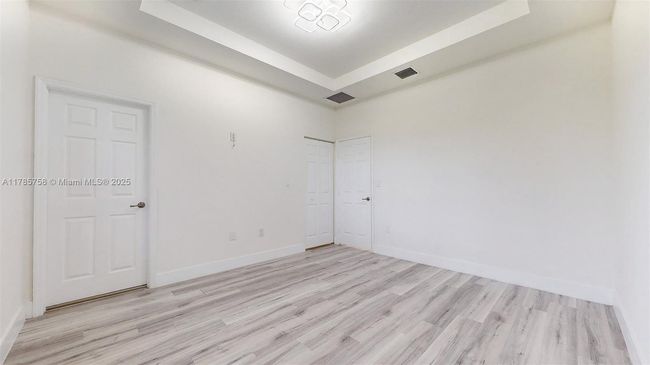 9231 W 32 Nd Ln, Home with 3 bedrooms, 3 bathrooms and null parking in Hialeah FL | Image 30