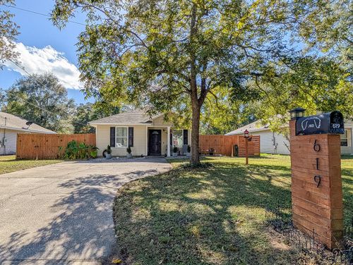 619 W Orange Ave, DeFuniak Springs, FL, 32435-2111 | Card Image