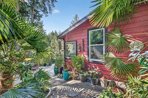 2470 N End Rd, Salt Spring Island, BC, V8K1A9 | Card Image