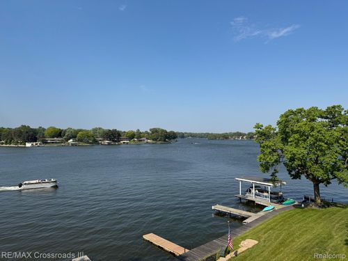 apt-310-250 N Liberty St, Belleville, MI, 48111-2672 | Card Image
