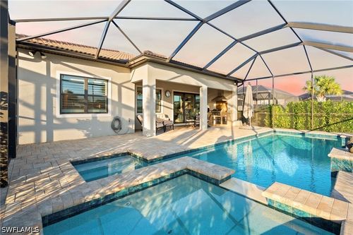 9811 Everglades Dr, NAPLES, FL, 34120-2142 | Card Image