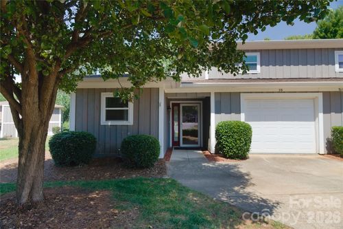 59-7615 Woods Ln, Cornelius, NC, 28031-8803 | Card Image