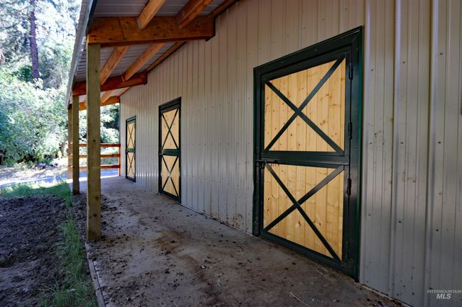 View of stable | Image 27