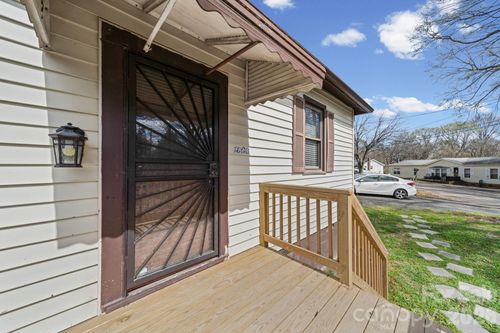 1866 Hilltop Cir, Gastonia, NC, 28054-7420 | Card Image