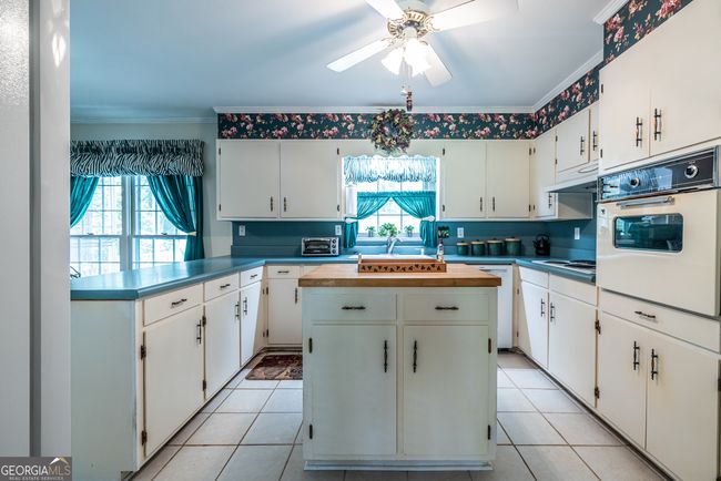 1602 Shamrock Trl Se, House other with 3 bedrooms, 2 bathrooms and null parking in Smyrna GA | Image 16