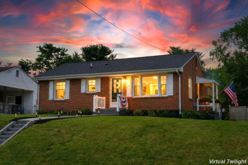 2412 Park Hill Rd, STAUNTON, VA, 24401 | Card Image