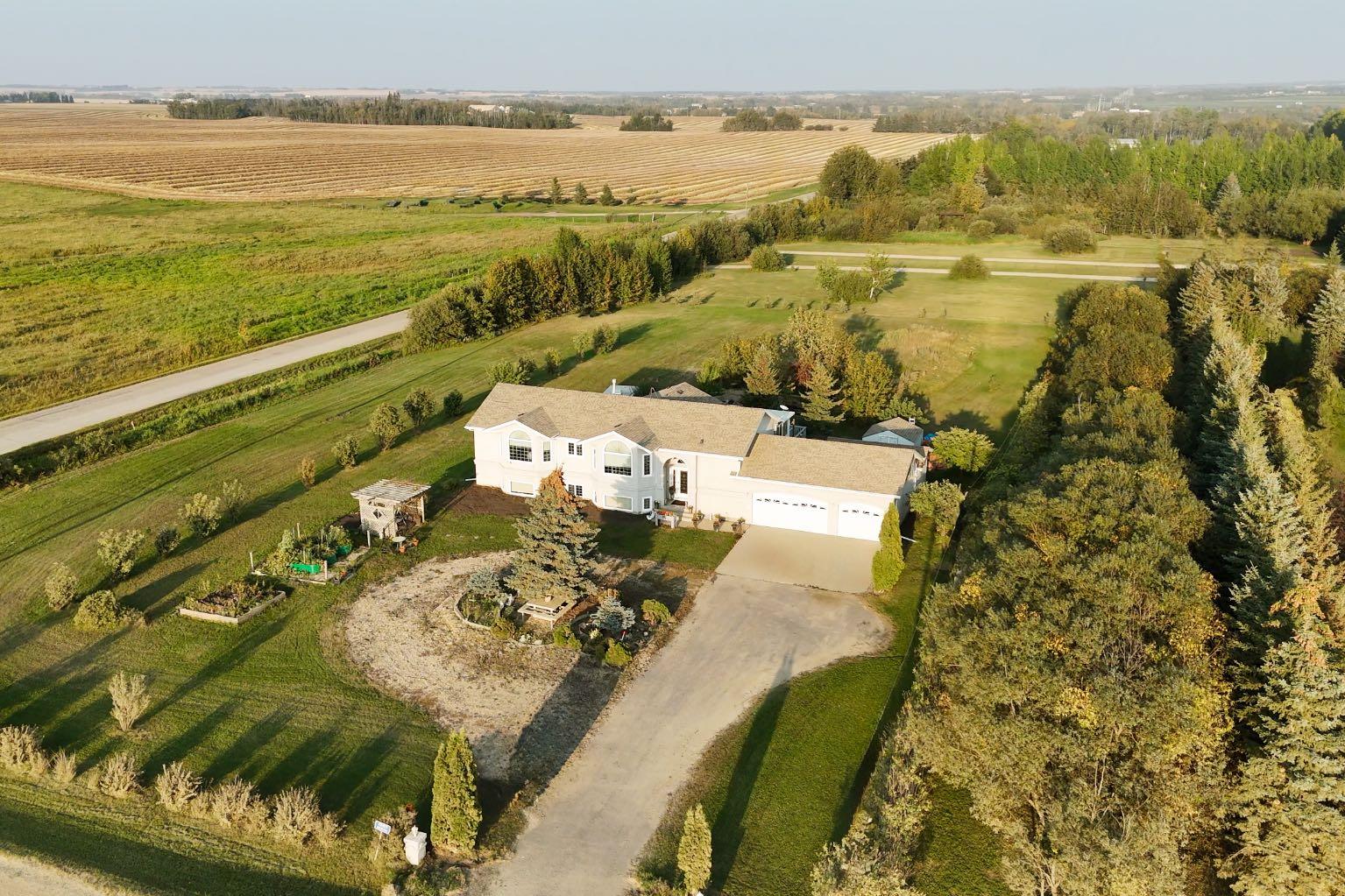 Residential in Rural Ponoka County