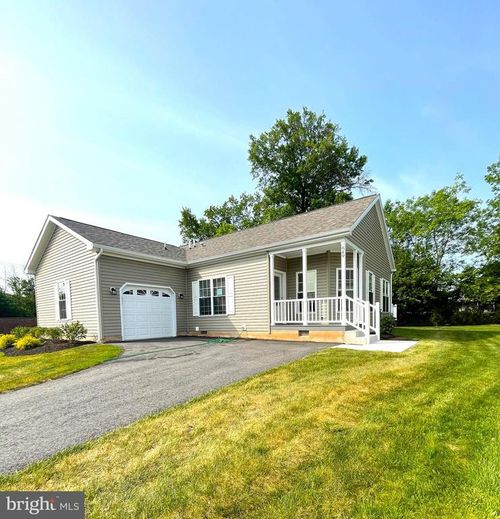 649 Blue Bell Springs Dr, BLUE BELL, PA, 19422-4288 | Card Image