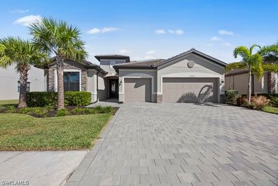 11579 Canopy Loop, House other with 3 bedrooms, 3 bathrooms and null parking in Fort Myers FL | Image 2