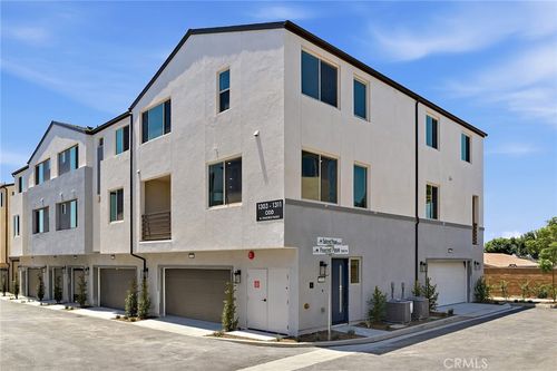 1302 W North Pinecrest Paseo, Ontario, CA, 91762 | Card Image