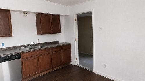 11412 Elam Cir, Balch Springs, TX, 75180-2702 | Card Image