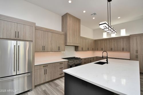 8934 E Rusty Spur Pl, Scottsdale, AZ, 85255-9164 | Card Image