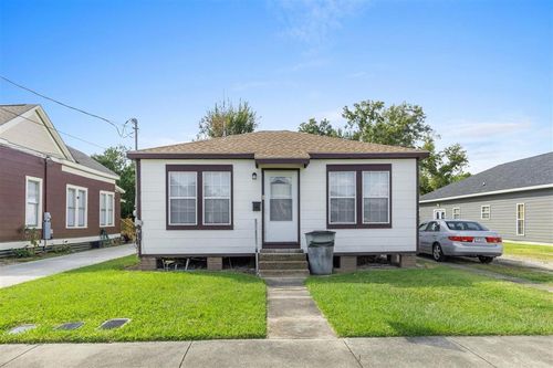 420 Moss St, Lake Charles, LA, 70601-3182 | Card Image
