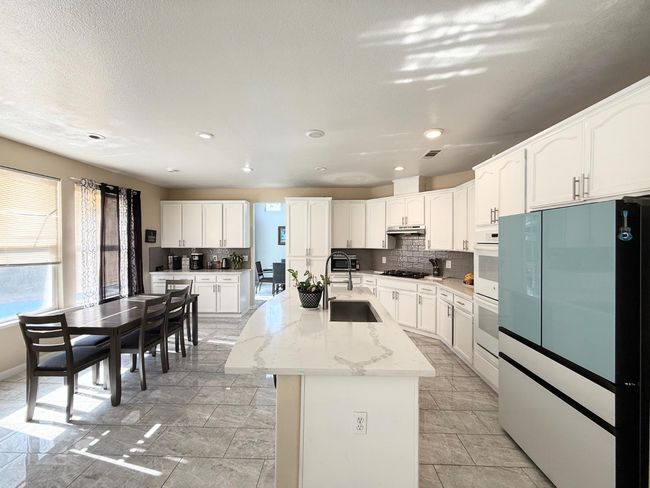 737 Blausanne Ln, House other with 6 bedrooms, 4 bathrooms and null parking in Manteca CA | Image 13