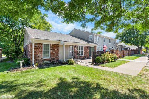 39348 Heatherheath Drive, Clinton Charter Township, MI, 48039 | Card Image