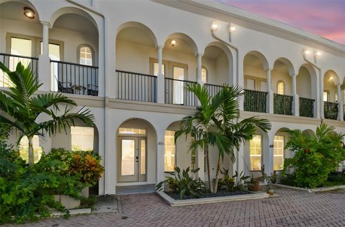 626 3rd Ave S, St Petersburg, FL, 33701-4108 | Card Image