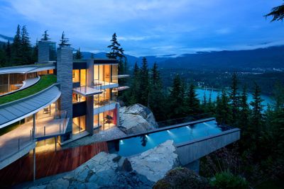 5462 Stonebridge Dr, House other with 6 bedrooms, 9 bathrooms and 10 parking in Whistler BC | Image 1