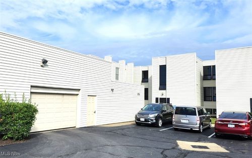apt-m-1675 Cedarwood Dr, Westlake, OH, 44145-5843 | Card Image