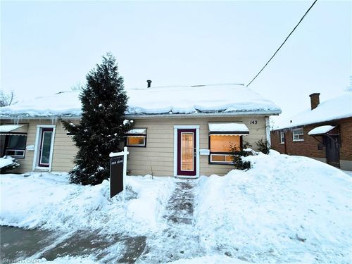 {{alt}} | Card Image