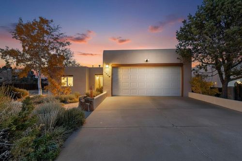 2933 Pueblo Halona, Santa Fe, NM, 87507-2536 | Card Image