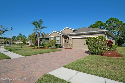 725 Remington Green Dr Se, Palm Bay, FL, 32909-6880 | Card Image