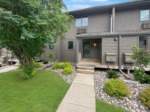 379 Quadna Mountain Rd, Hill City, MN, 55748-9722 | Card Image