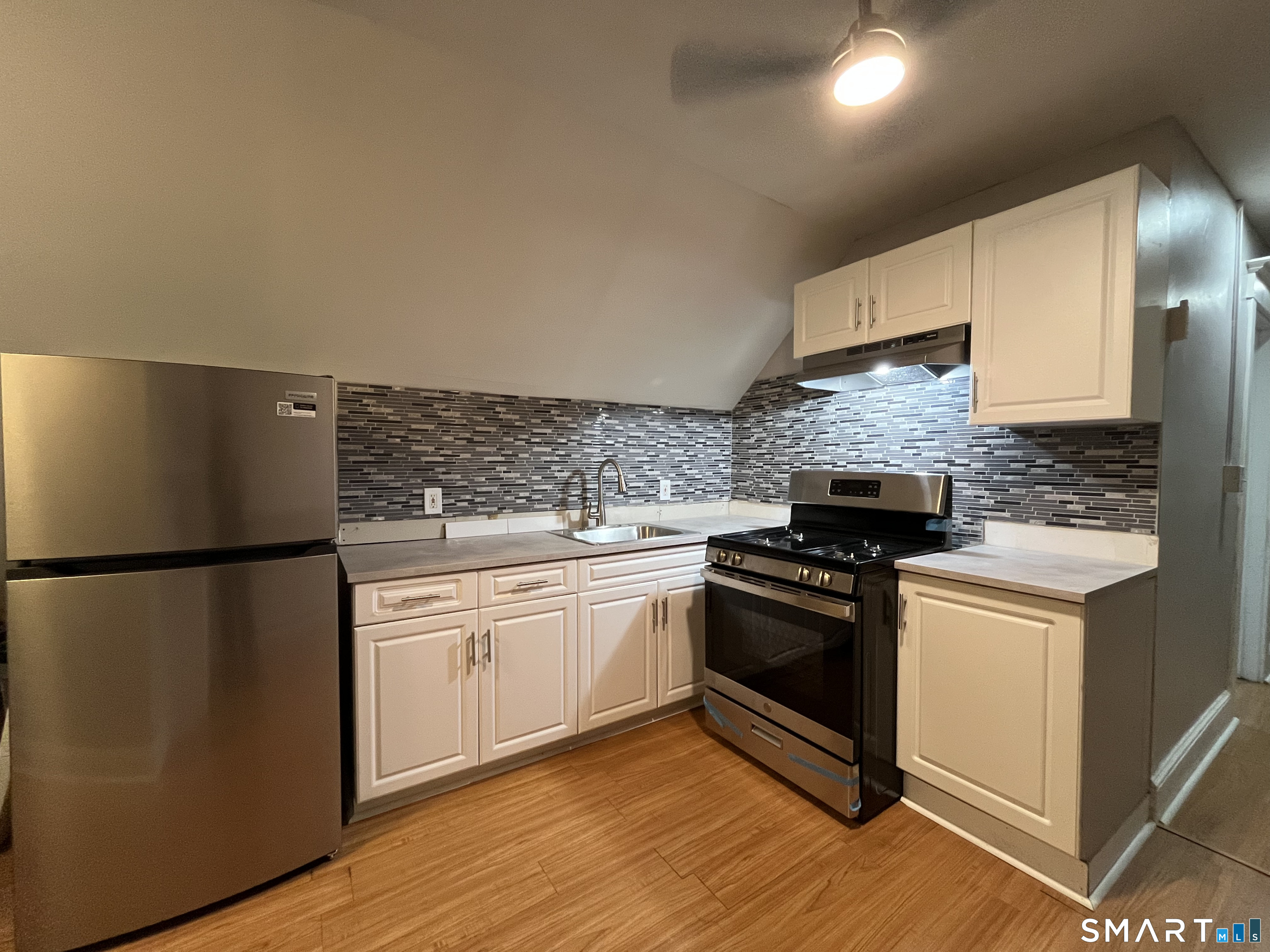 Residential Lease in Hamden 2