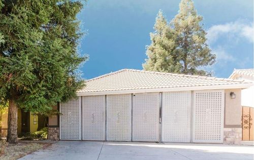 4523 W Evergreen Ct, Visalia, CA, 93277-5787 | Card Image