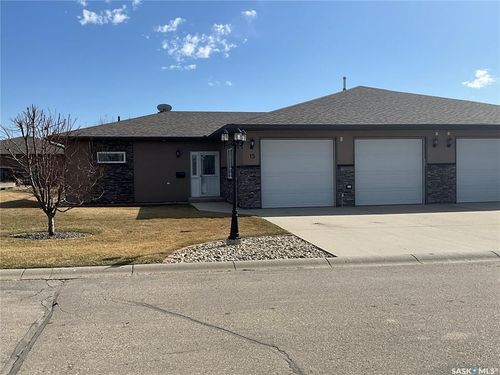 15-1590 4th Ave Nw, Moose Jaw, SK, S6J0A5 | Card Image