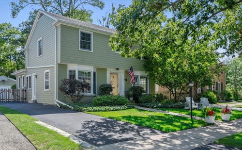 2121 Greenwood Ave, Wilmette, IL, 60091-1441 | Card Image