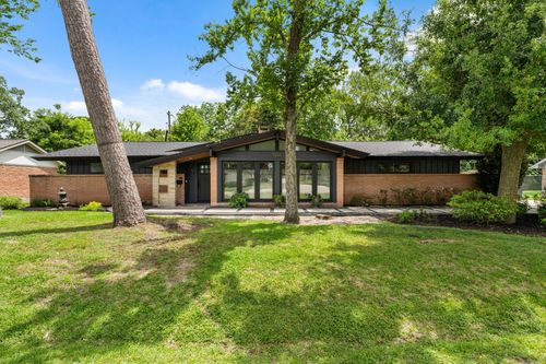 9223 Rangely Dr, Houston, TX, 77055-4512 | Card Image