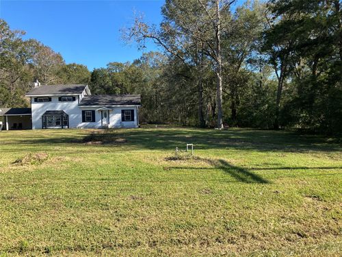 320 Tomlinson St, Sour Lake, TX, 77659-3836 | Card Image