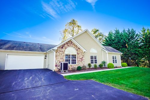 1365 Jefferson Way, Forest, VA, 24551-4820 | Card Image