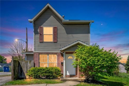 71 Chestnut St, Elyria, OH, 44035-5060 | Card Image