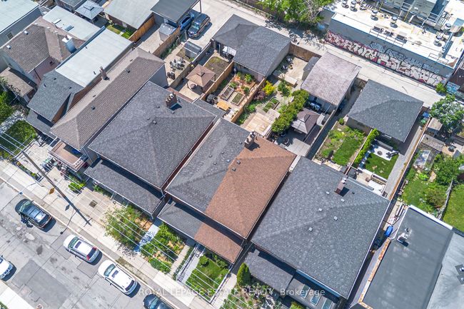 118 Mulock Ave, House attached with 3 bedrooms, 2 bathrooms and 1 parking in Toronto ON | Image 44