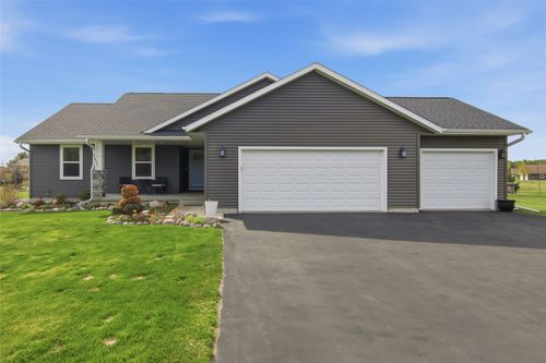 17357 99th Avenue N, Chippewa Falls, WI, 54729 | Card Image