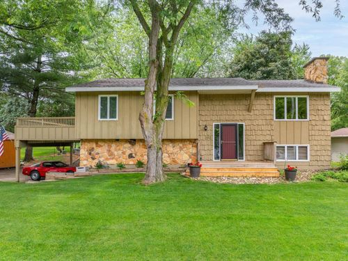 422 Oak Park Blvd, Cedar Falls, IA, 50613-1540 | Card Image