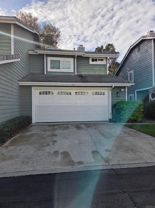 651 Summer View Circle, Encinitas, NC, 92024 | Card Image