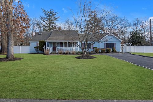 62 Eatondale Ave, Blue Point, NY, 11715-1025 | Card Image