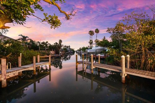 501 De Narvaez Dr, LONGBOAT KEY, FL, 34228-1405 | Card Image