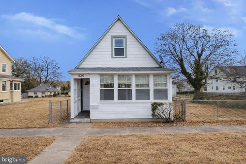 530 Magnolia St, BEVERLY, NJ, 08010-1528 | Card Image