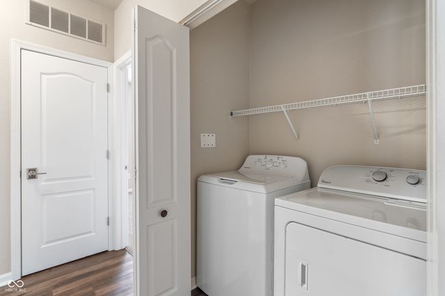 Washer and dryer included | Image 26