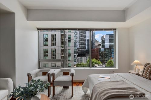 w702-900 Lenora St, Seattle, WA, 98121-2720 | Card Image