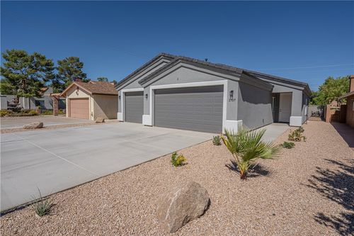 1707 Golden Gate Ave, Kingman, AZ, 86401-4052 | Card Image