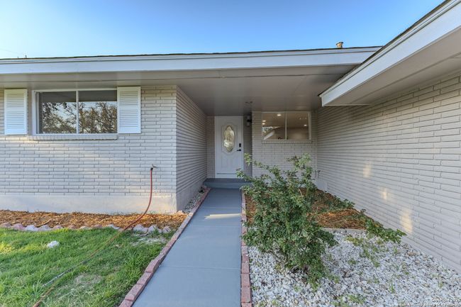 10215 Rafter O Trl, House other with 5 bedrooms, 2 bathrooms and null parking in Helotes TX | Image 30