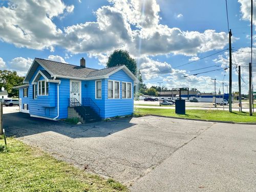 4027 W Michigan Ave, Jackson, MI, 49202-1828 | Card Image