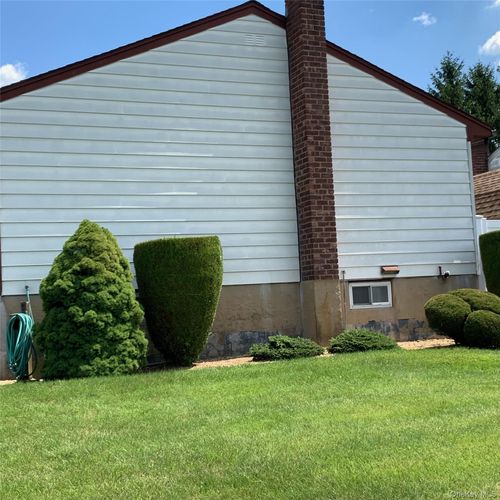 68 Dante Ave, Hicksville, NY, 11801-6351 | Card Image