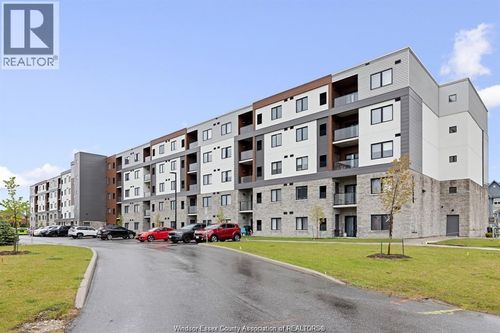 519-2550 Sandwich Pky West, Lasalle, ON, N9H0N4 | Card Image