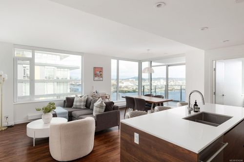 801-369 Tyee Rd, Victoria, BC, V9A0B6 | Card Image